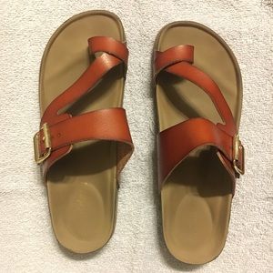 madden NYC Blakelyy Women’s Footbed Sandals
